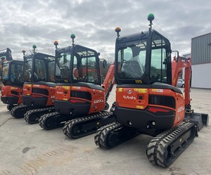 Miniexcavadora compacta Kubota U27-4 de alta calidad para proyectos de carreteras, jardinería y construcción, suministrada directamente. - Product Image 5