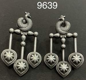 Hot Sale Ethnic Style Dangle Earrings Exaggerated Vintage Indian <b>Jhumka</b> Earrings Carved Bead Tassels Earings for Girls - Product Image 3