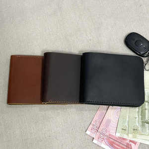 กระเป๋าสตางค์ใส่เหรียญทำจากหนังแท้สำหรับผู้ชายแบบเปิดสั้นป้องกัน RFID กันน้ำใส่บัตรเครดิตโลโก้ได้ตามต้องการ - Product Image 4