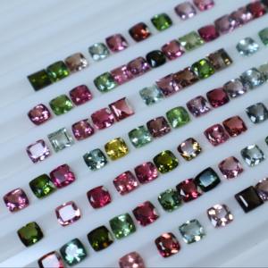 Cojín de turmalina natural pulido, piedras preciosas sueltas multicolores para curación y joyería hecha a mano - Product Image 4