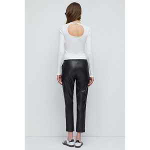 Pantalon taille haute effet cuir avec ceinture - Product Image 6