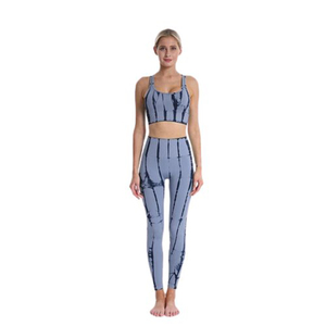 Ropa deportiva con logotipo personalizado para mujer, gimnasio, Fitness, ropa activa, transpirable, de talla grande, conjunto de entrenamiento para correr y Yoga de 3 piezas - Product Image 3