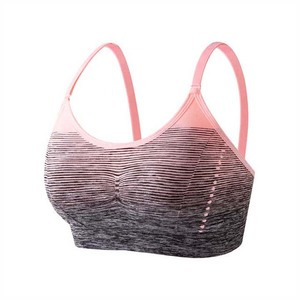 Soutien-gorge de sport pour femmes Soutien moyen Rembourré Criss-Cross Strappy Soutien-gorge d'exercice de yoga sans couture Conception respirante - Product Image 5