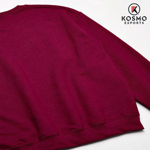 เสื้อสเวตเตอร์แขนยาวของผู้ชายสีทึบสำหรับฤดูหนาวสีพื้นย้อมสีล้วนพร้อมโลโก้แบรนด์ของคุณ - Product Image 4