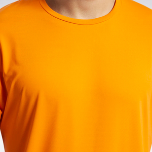 เสื้อยืดคอกลมสไตล์สตรีทผ้าคอตตอนสำหรับผู้ชายผ้าคอตตอนแบบ100% พร้อมโลโก้ตามสั่ง - Product Image 4