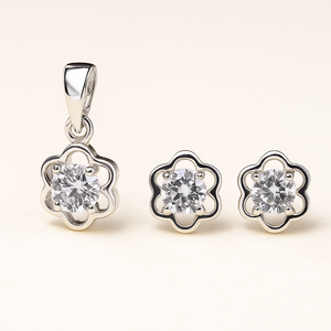 Juego de Joyería Fina Rhaya Jewels de Plata 925 con Baño de Rodio, 3 Piezas, Collar y Aretes de Flores con Circonita Cúbica para Mujer, Regalo de Boda, Fiesta - Product Image 3