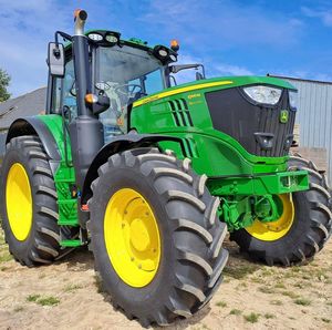 Encuentra un icono similar Heavy-Duty Utility Tractor 4WD. - Product Image 4