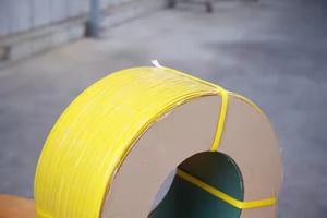 Cinta de flejado de plástico PP hecha en Vietnam con servicios OEM ODM para asegurar cajas y cajas de cartón de longitud personalizada - Product Image 2