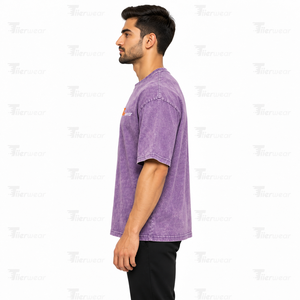 T-shirt homme oversize délavé à l'acide, violet, manches courtes, style streetwear, avec logo sur le devant. - Product Image 3