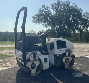 Tractor de ruedas B-O-B-C-A-T BCA24 de 2005 con motor y caja de cambios, listo para enviar - Product Image 4