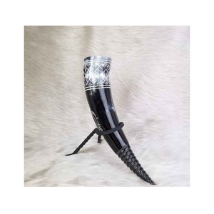 Corne à boire polie authentique tasse de guerrier rustique gobelet médiéval fabriqué à la main tankard naturel tasse d'hydromel nordique traditionnelle - Product Image 5