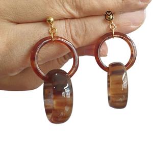 Boucles d'oreilles en corne de buffle et en corne de bœuf naturelles, design personnalisé pour femmes, boucles d'oreilles pendantes 100% corne de bœuf et de buffle naturelles - Product Image 1