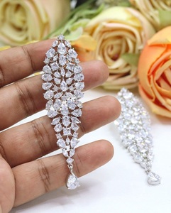 Pendientes de plata y oro de moda de la mejor calidad con piedras Look para mujeres y niñas para la colección de ropa de fiesta - Product Image 2