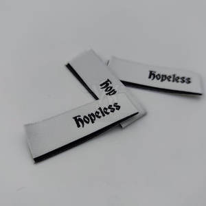 Etiquetas Personalizadas de Algodón Resistente y Ecológico con Detalles Impresos Claros, Etiquetas de Marca Personalizadas con Logotipo para Prendas de Vestir - Product Image 5