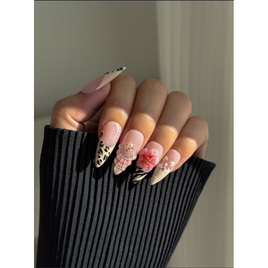 Feral Grace – Ongles à presser au design élégant et gracieux pour les passionnés de nail art - Product Image 2