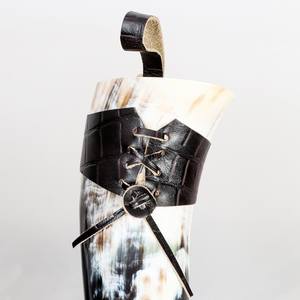 Viking inspiré véritable Viking corne à boire en cuir tasse de corne de mariage poli meilleur pour la décoration de fête en vente - Product Image 2