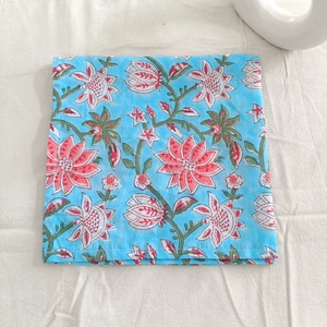 Serviettes en coton carrées, bleu orchidée, rose, faites à la main, imprimées à la main en Inde, écologiques, personnalisables, pour les mariages, l'usage domestique - Product Image 4