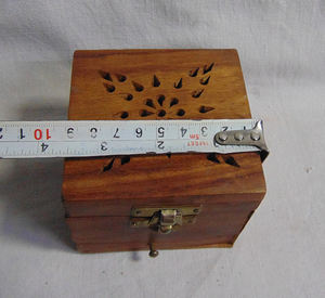 Caja de quemador de incienso Loban de madera cuadrada, hecho a mano Bakhoor quemador de madera, tapa tallada, cono Dhoop de resina, aromaterapia tradicional - Product Image 5