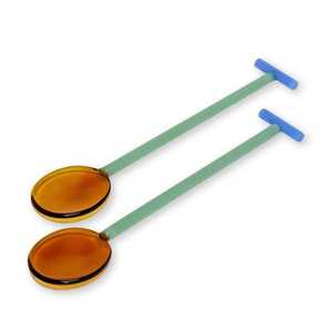 Élégant ensemble de couverts en résine avec poignées scintillantes dorées, parfait pour les maisons modernes et les expériences culinaires élégantes - Product Image 3