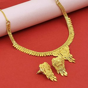 Venta al por mayor 14K 18K 24K chapado en oro caja cadena collares cortos diseño tradicional conjunto de joyas de latón relleno de Oro de las mujeres de la boda - Product Image 2