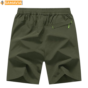 Short de gymnastique pour hommes personnalisé OEM Joggers en maille à séchage rapide avec poches latérales | Fournisseur de vêtements de sport - Product Image 2