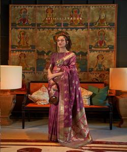 คอลเลกชันผ้าไหมสารีบอลลีวูดที่สวยงามสําหรับผู้หญิง เหมาะสําหรับเพิ่มความชวนใจให้กับกิจกรรมและงานปาร์ตี้พิเศษ - Product Image 1