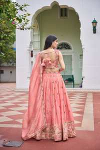 Lehenga Choli vert brodé pour femmes avec dupatta, tenue de mariée indienne de créateur - Product Image 4