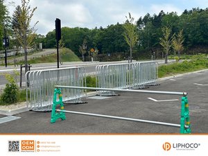 Barrière événementielle portable en acier emboîtable pour le contrôle des foules, fabriquée au Vietnam, certifiée ISO, portillon de sécurité durable en promotion - Product Image 2