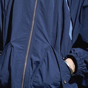 เสื้อแจ็คเก็ตกันลมแบบกำหนดเอง น้ำหนักเบา สะท้อนแสง กางเกงวอร์มไนลอน ชุดวอร์มผ้าไนลอน - Product Image 3