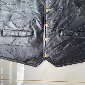 Chaleco de motocicleta para hombre, chaqueta de cuero sin mangas, chaleco con cuello en V para motorista, chaleco sólido de invierno, estilo de calle, impermeable - Product Image 5