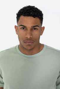 Ensemble double pour hommes T-shirts et shorts d'été en coton Fabrication de logo personnalisé Vente en gros Ensemble surdimensionné de fitness pour salle de sport - Product Image 2