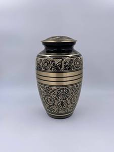 Urnas de cremación de Cruz Celta negra y dorada de latón para funerarias, incluida una bolsa de terciopelo gratis - Product Image 5