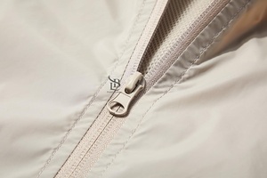 Chaqueta de Esquí con Capucha para Hombre, Impermeable, Ligera, Personalizada, de Alta Calidad, Cortavientos para Snowboard, 2025, Hecha en Pakistán - Product Image 4