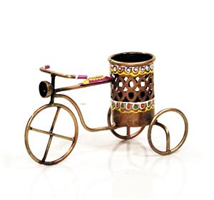 Porte-crayon en fer métallique de grande taille de forme personnalisée de qualité supérieure avec Sculpture d'horloge Organisateur de vaisselle de conception attrayante. - Product Image 3