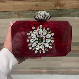 กระเป๋าคลัทช์เรซิ่นที่ทันสมัยพร้อมลวดลายศิลปะ - Product Image 4