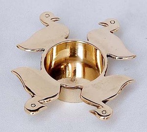 เชิงเทียนโลหะเคลือบเงาสุดฮิตสำหรับตกแต่งโต๊ะอาหาร พร้อมลูกปัดคริสตัล - Product Image 4