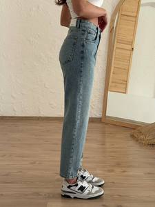 Jeans de Mujer de Corte Cómodo, Cintura Media, Lavados, Mezclilla de Alta Calidad, Tela Transpirable, Estilo Casual Ecológico y Versátil - Product Image 5