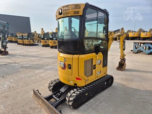 รถขุดขนาดเล็ก CAT 302.8R รุ่นคอมแพค 3 ตัน 0.5 ลบ.ม. สำหรับงานก่อสร้างในฟาร์ม - Product Image 2