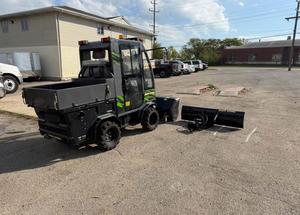 Livraison gratuite Mini tracteur chargeur souffleuse à neige 4 roues motrices Balayeuse utilitaire Souffleuse à neige et charrue Chargeur hydraulique Machine à souffler la neige - Product Image 4