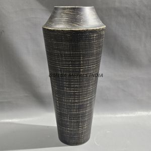 Grand pot de fleurs décoratif moderne avec finition en nickel et martelé, parfait pour la maison et le bureau sophistiqués - Product Image 2