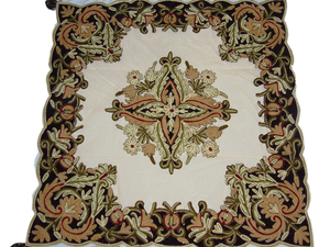 Camino de mesa de seda bordado Multicolor hecho a mano, decoración festiva elegante para sala de estar y comedor, perfecto para Navidad - Product Image 4