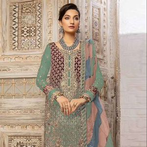 Ensemble tendance de fête Fox Georgette Shalwar Kameez avec travail de séquence Zarkan, dupatta en organza tabby avec latkan - Product Image 1