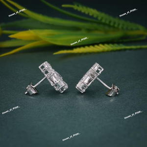 Pendientes de Botón con Flores de Diamantes de Moissanita Plateados, Elegantes, Modernos, de Lujo, con Diseño Gracioso para Mujer - Product Image 2