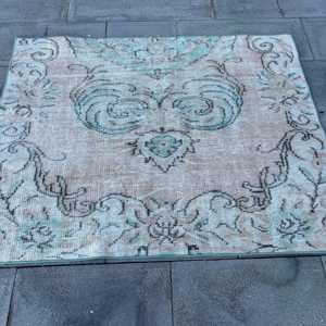 Tapis turc 3,5 x 4,4 pieds, tapis d'appoint vintage, tapis oriental bleu et marron - Product Image 3