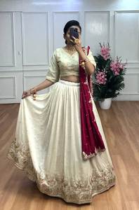 La última ropa de boda india para mujeres con el diseñador Lehenga Choli y Dupatta Ideal para ceremonias de compromiso Funciones de Sangeet - Product Image 4