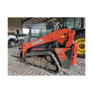 Chargeuse compacte et polyvalente Kubota pour la manutention de matériaux sur les chantiers d'excavation - Product Image 6