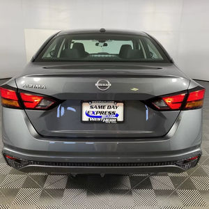 Nissan Altima 2.5 S 2025 certifiée, disponible à la vente - Product Image 2