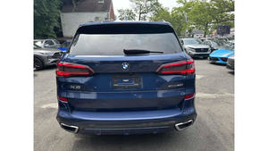 BMW X5 XDrive 40i AWD 2022, Seminuevo, SUV Diésel Turbo, Volante a la Izquierda, Asientos de Cuero, Control de Crucero Adaptativo, Llantas de Aleación R17, Techo Corredizo, Volante a la Izquierda - Product Image 3