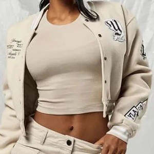2025 High Quality Women's Varsity <b>Jacket</b> for Winter Casual Streetwear with Cotton Filling ODM Supply - Product Image 4