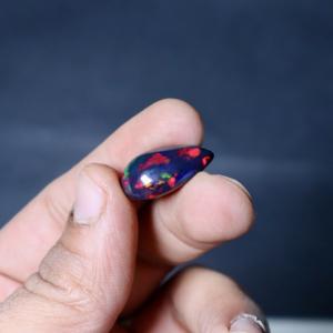 โอปอลดำธรรมชาติ 12.40 กะรัต ทรงลูกแพร์ ขัดเงา สำหรับทำเครื่องประดับ - Product Image 6